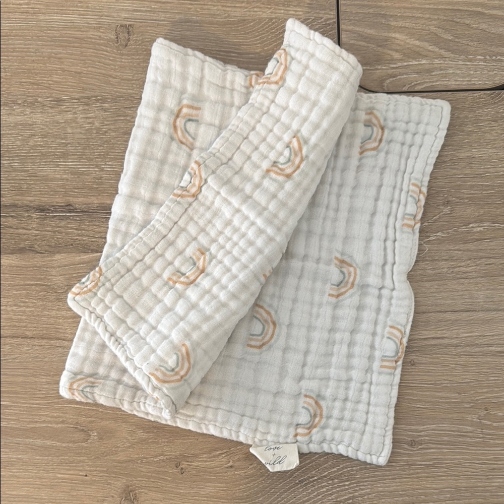 White Muslin Baby Blanket with Rainbow Pattern